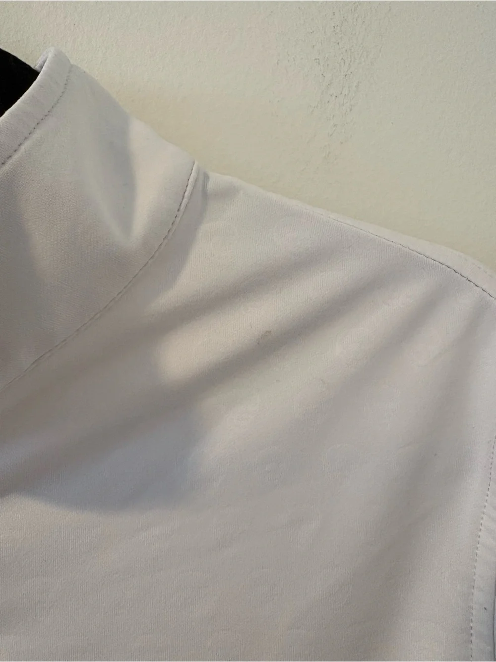 Peter Millar small flaw